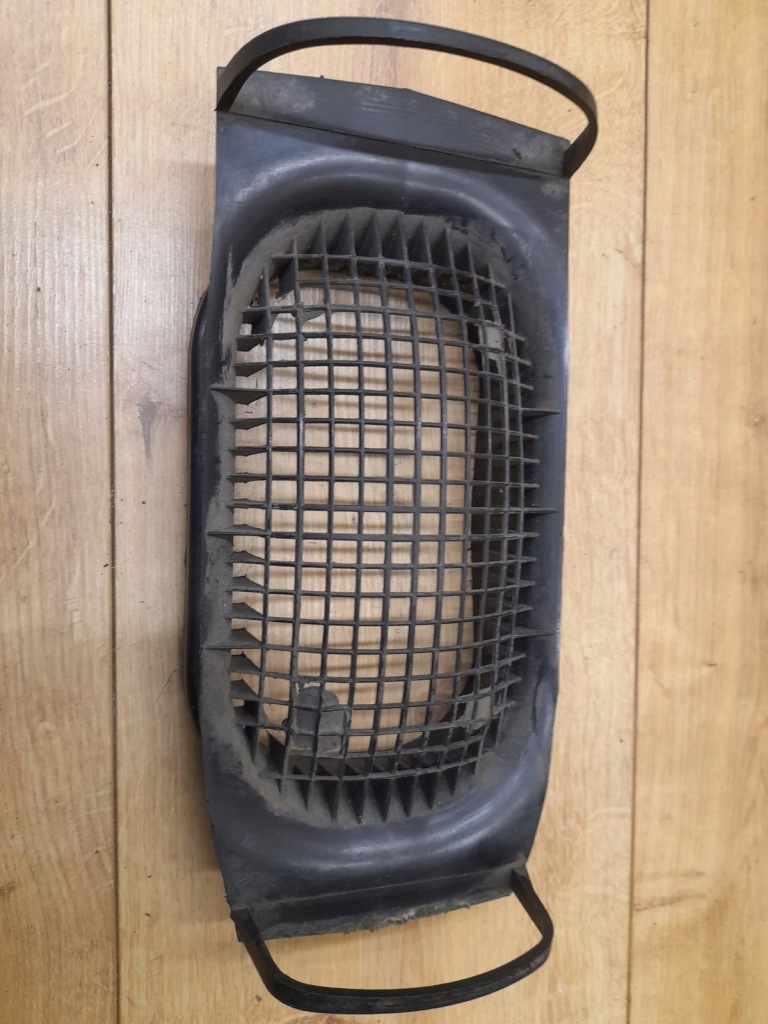 фото №1, Решётка впуск воздуха peugeot 306