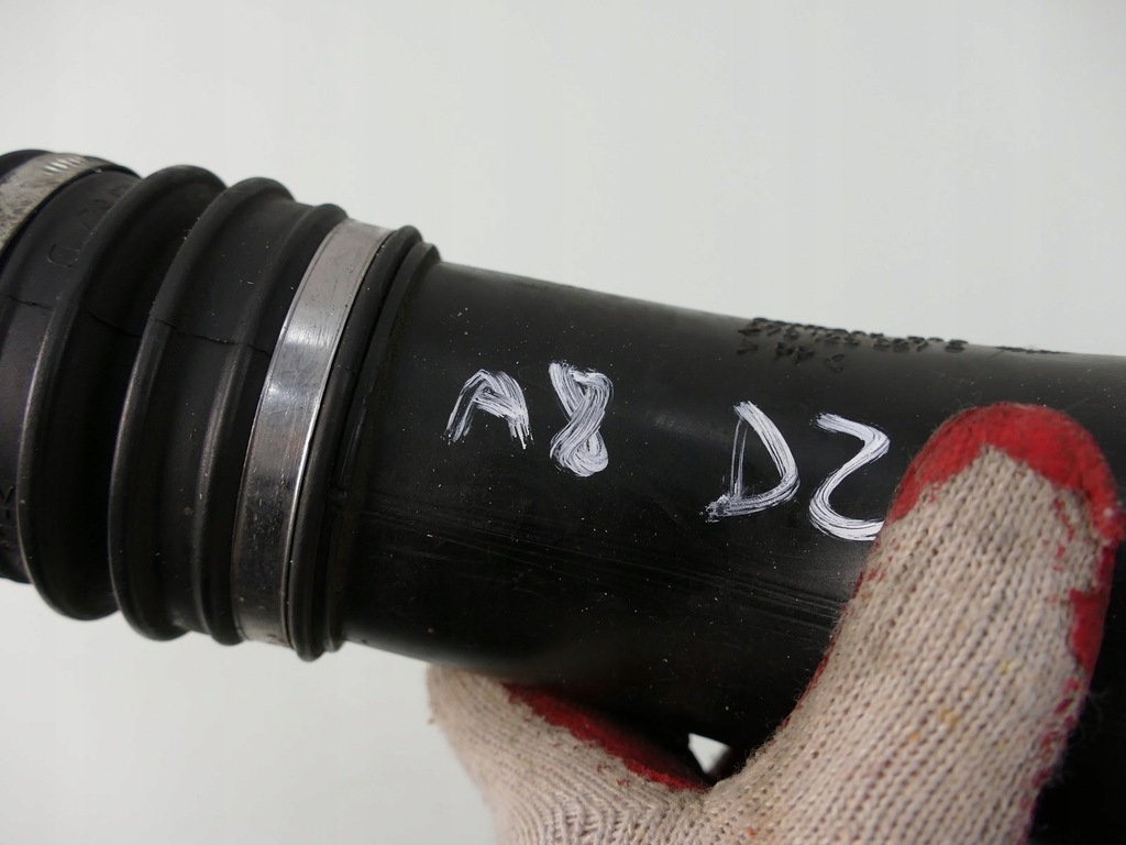 фото №7, Audi a8 d2 2.8 шланг воздуха труба воздухозаборник впуск