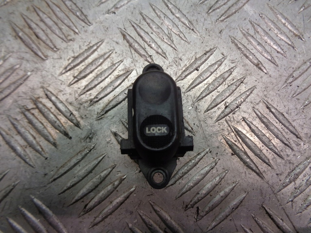 фото №1, Кнопка блокування двері chrysler оригінальний номер 04671623aa