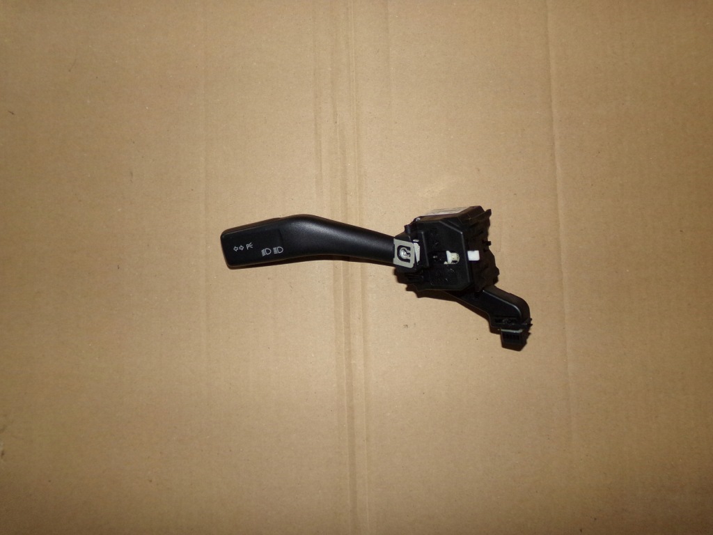 фото №1, Перемикач важіль повороту світла octavia ii