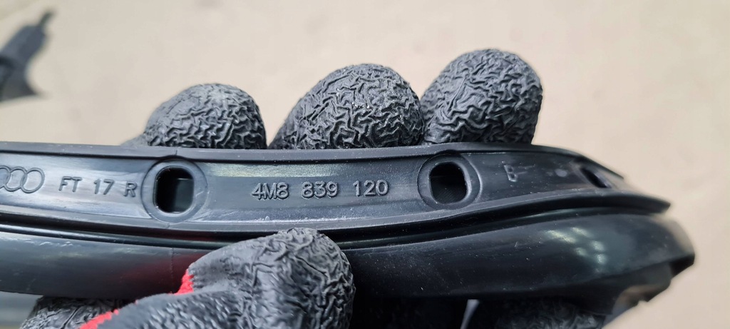 фото №12, Sq8 4m rsq8 q8 прокладка двері гумовий права правий задня 24r 4m8839120b