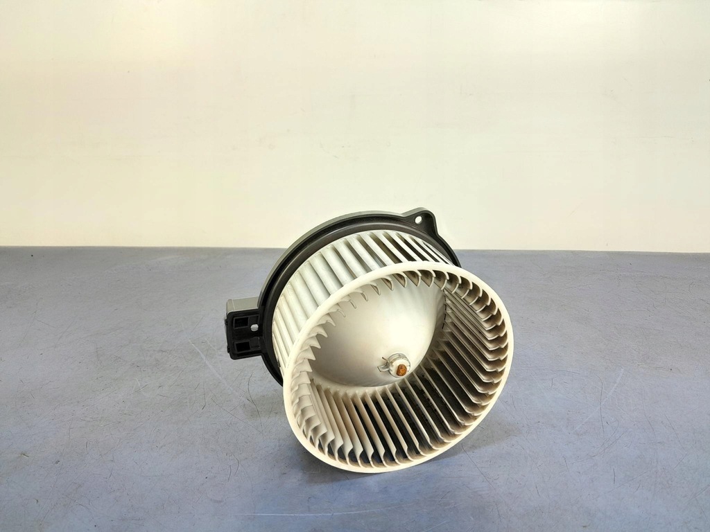 фото №1, Mazda 6 ii gh lift повітродувка повітря 872700-0701