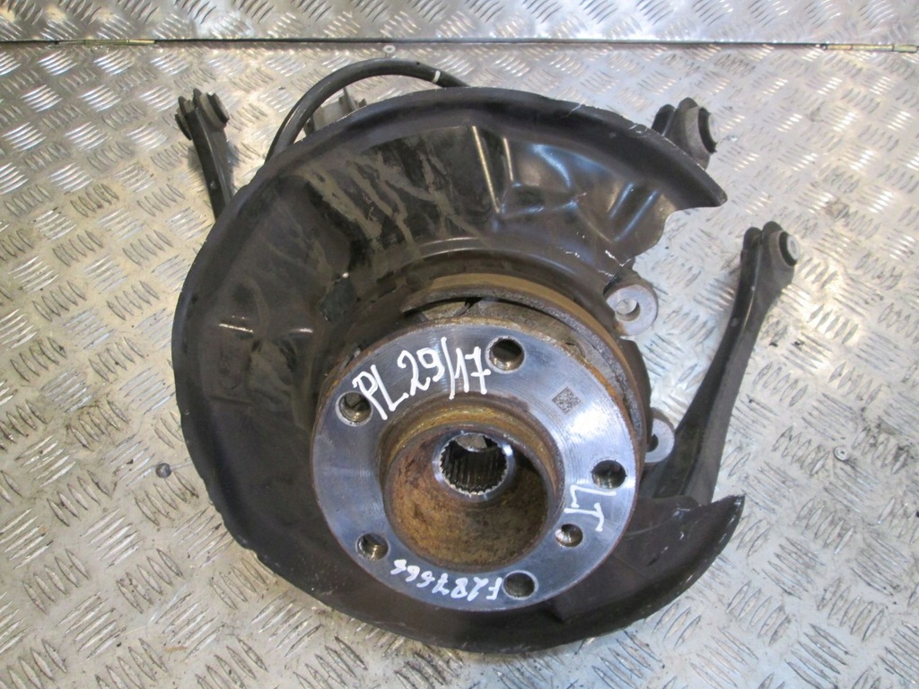 фото №5, Bmw 3 f30 поворотный кулак ступица рычаг разные