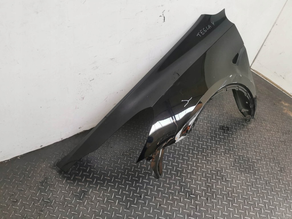 Крыло  левое  перед tesla y оригинальный номер 1493465-00-b с Разборки