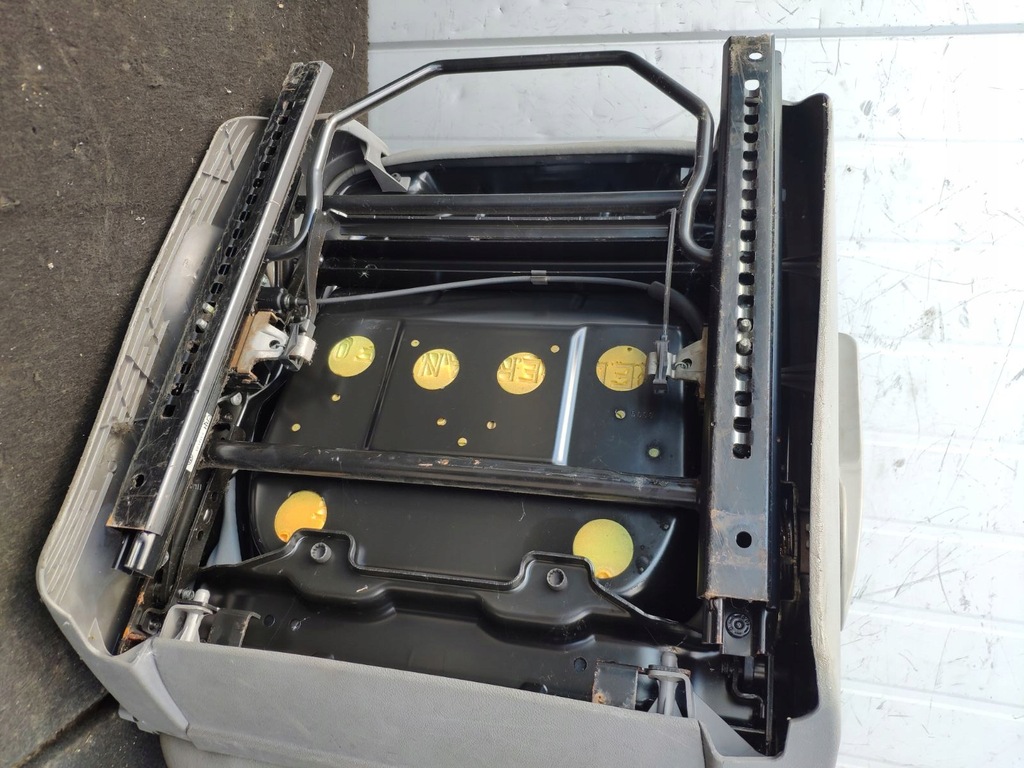 фото №13, Сиденье пассажира vw transporter t5 eu