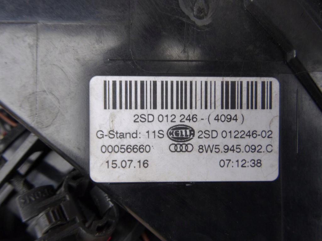 Audi a4 b9 8w5 седан sline 15-19 фара фари led задні комплект правий ліва oem Київ