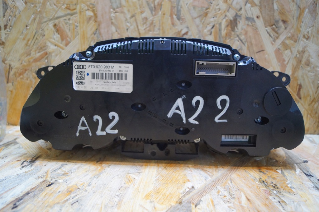 фото №6, Счетчик приборы audi a5 8t lift 2.0 tdi 8t0920983m