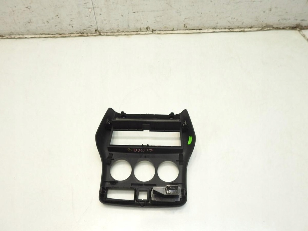 фото №4, Рамка захист радіо citroen c3 picasso 96825462