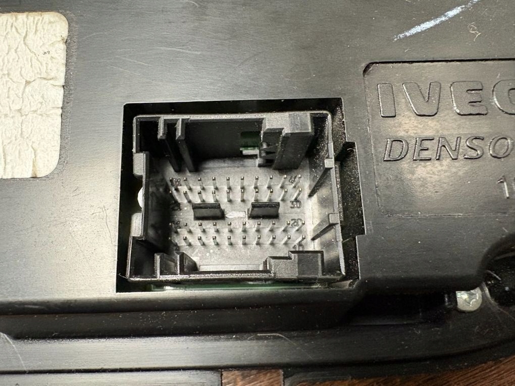 Купить Панель кондиционера iveco daily 6th gen 104144