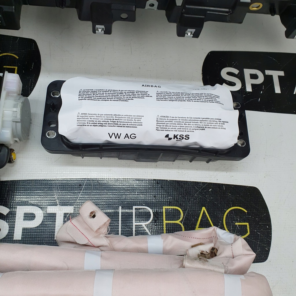 фото №11, Macan панель приладів консоль подушки безпеки ремені подушка безпеки stare повернення