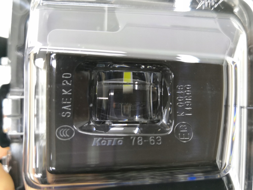 фото №8, Противотуманная фара подсветка поворота lexus nx 22- правый