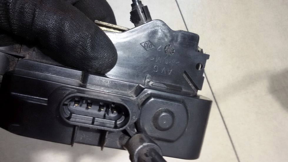 фото №14, Замок дверь ручка левый перед renault megane ii 4 pin 027776 8200028487