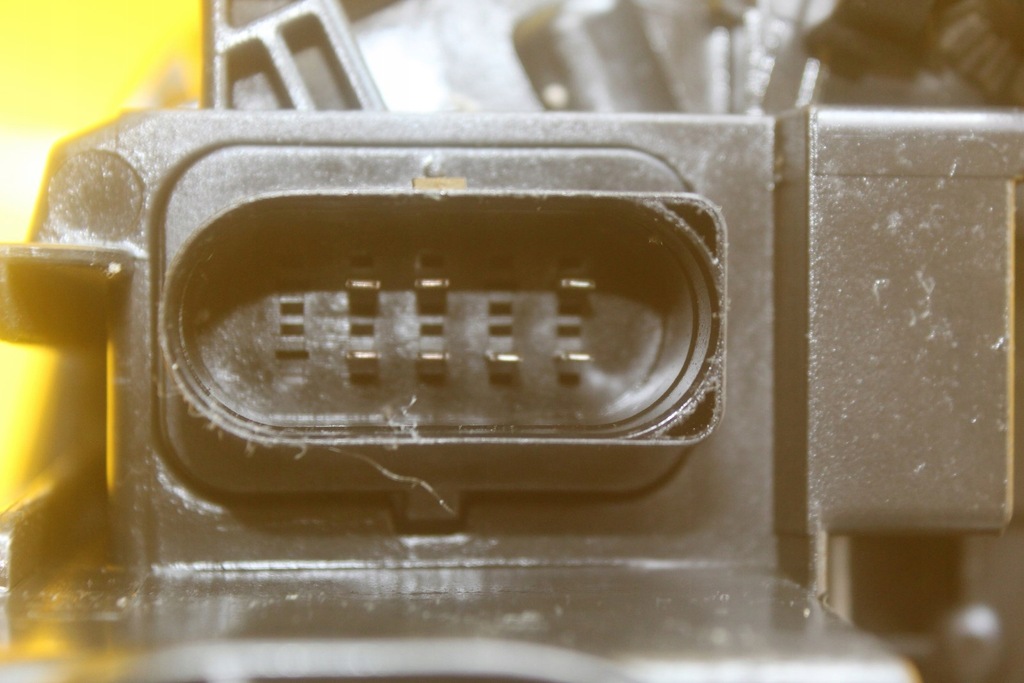 фото №9, Лампа левый перед h7 audi q7 4l 4l0941003