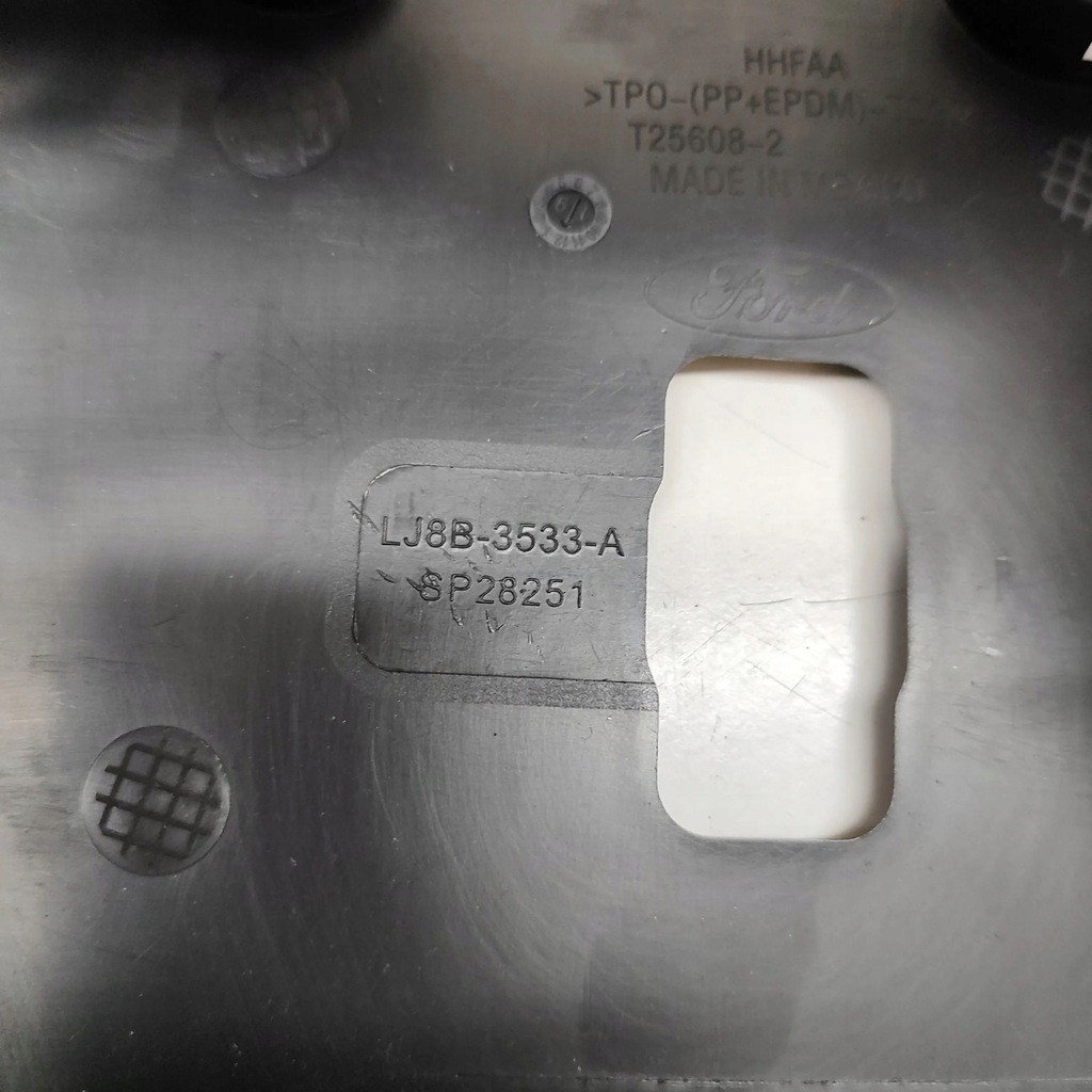 фото №7, Ford mustang mach-e 2023 элементы обшивка колонки рулевого