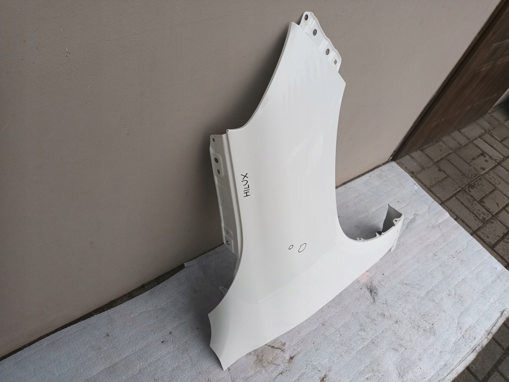 фото №6, Крыло правый передний toyota hilux viii перед