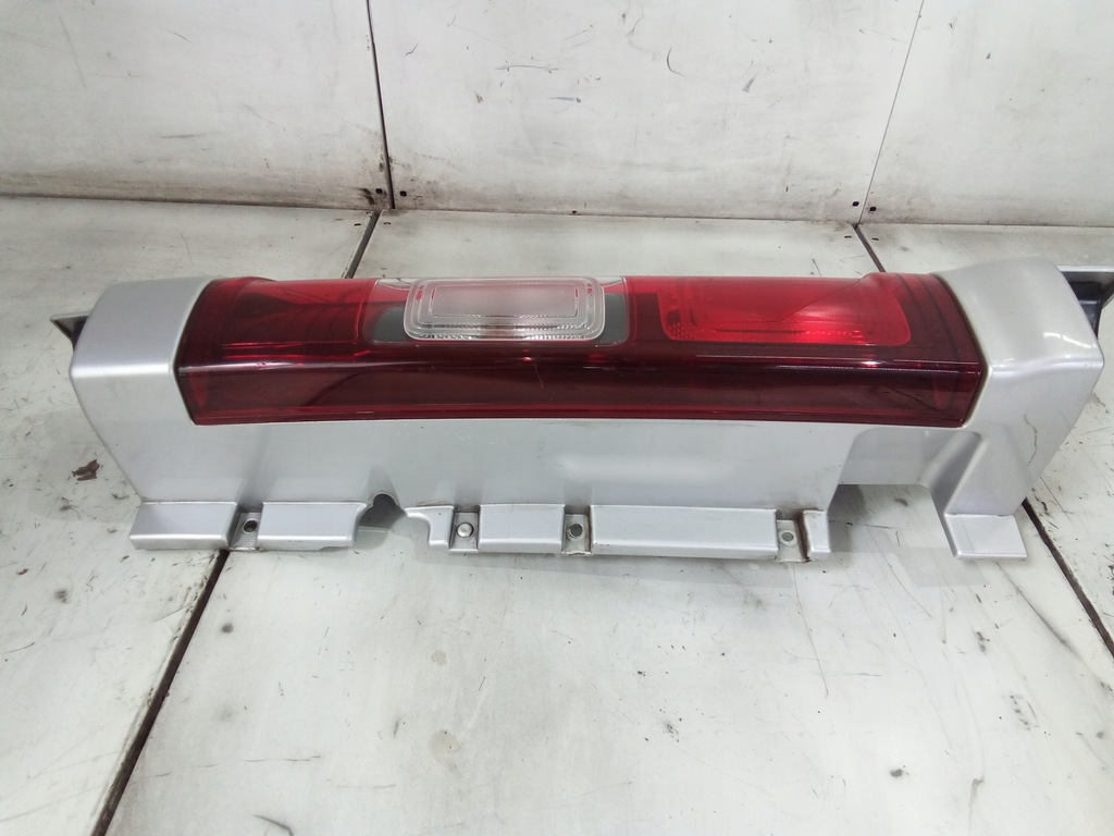 фото №2, J662 лампа правий задня renault trafic iii