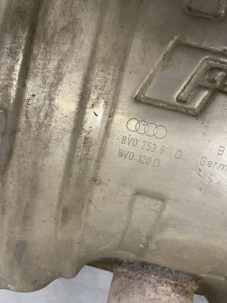 фото №8, Гасник вихлоп kompletny rsq3 83a rs3 8y rs3 8v оригінал 21r