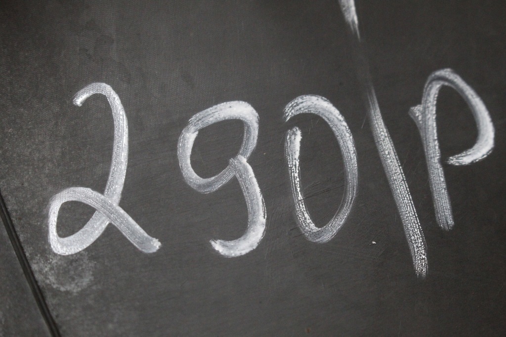 фото №9, Диффузор накладка бампер задняя porsche taycan 9j1807983f