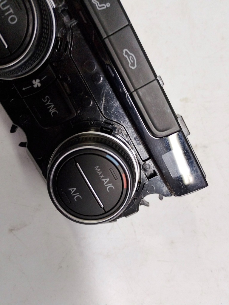 фото №5, Vw golf vii панель кондиционера 5g0907044ce europa