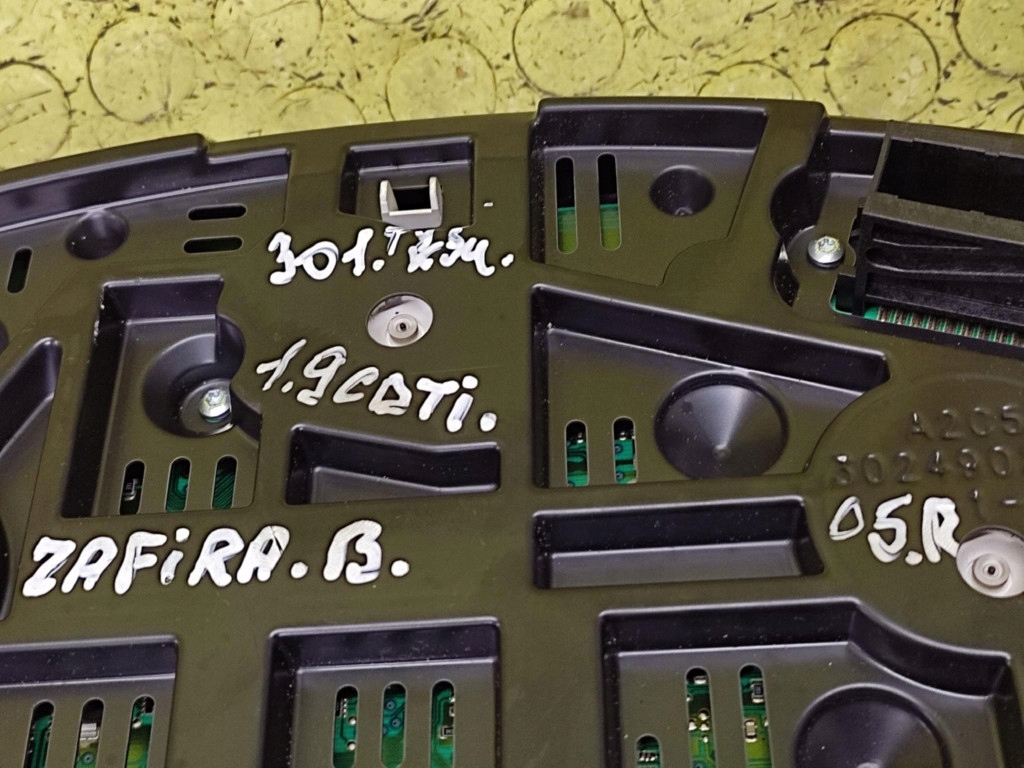 фото №8, Opel zafira b 1.9 cdti счетчик 13216660