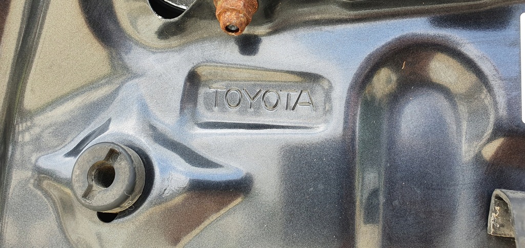 фото №10, Toyota avensis verso капот крышка двигателя org