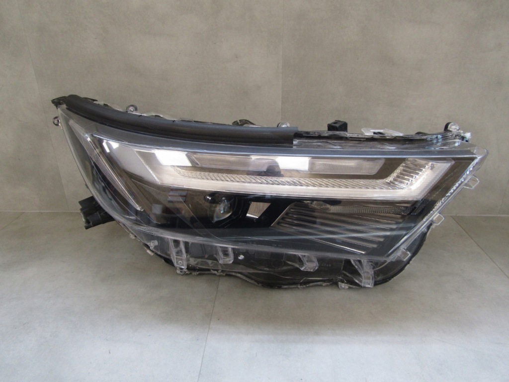 фото №1, Лампа перед toyota rav4 v lift full led 21- rh