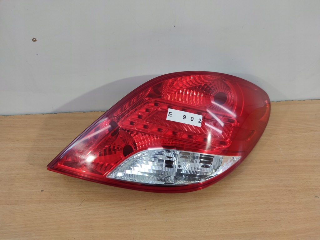 фото №1, Peugeot 207 fl lift led права лампа задня задня bdb