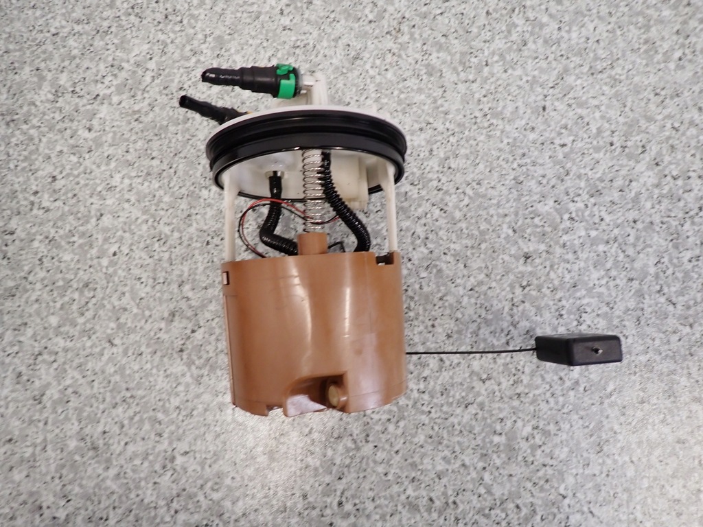 фото №6, Mazda 6 gg 02-04 2.0 дизель rf5 датчик уровня топлива