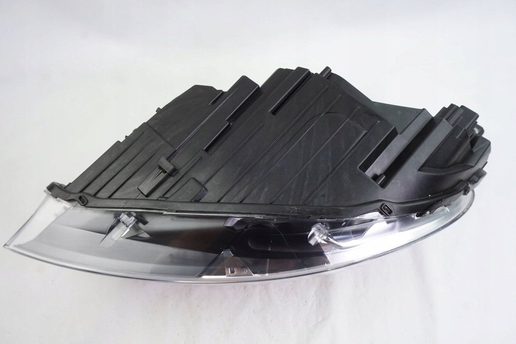 фото №13, Лампа передняя правая volvo v40 32228484