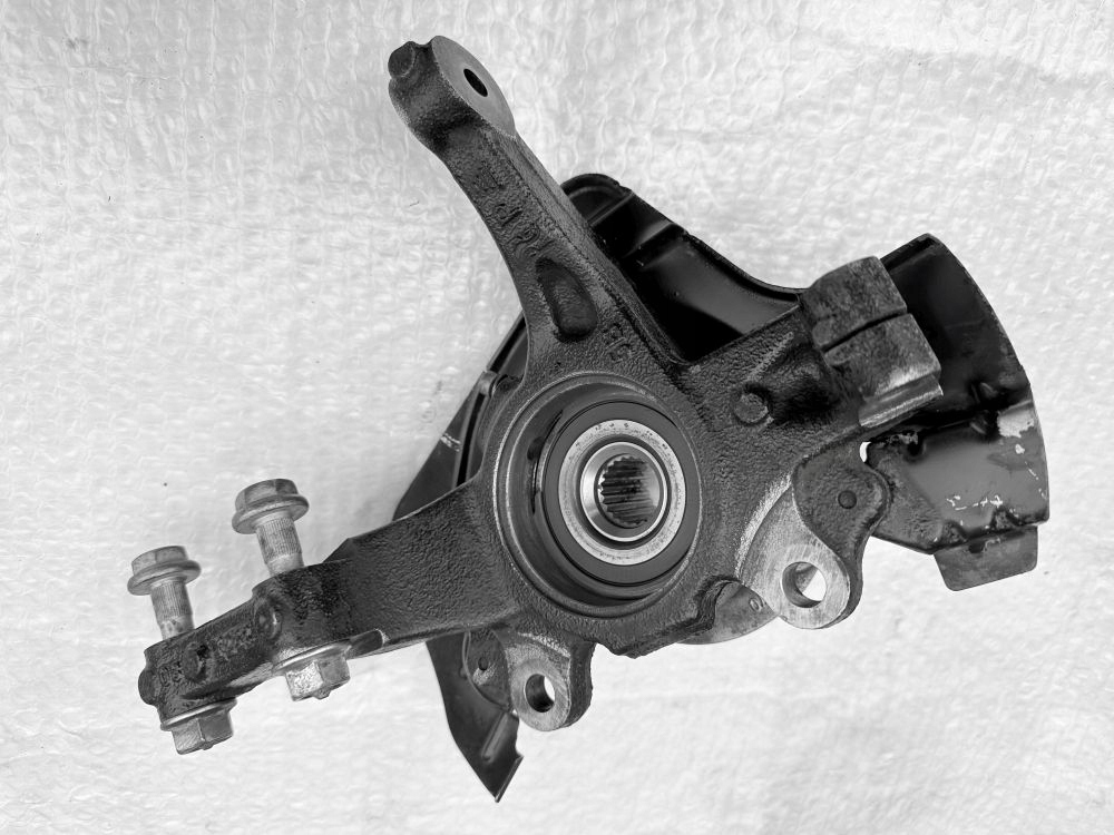 фото №1, Alfa romeo mito 1,4b поворотный кулак ступица перед правая 55701432