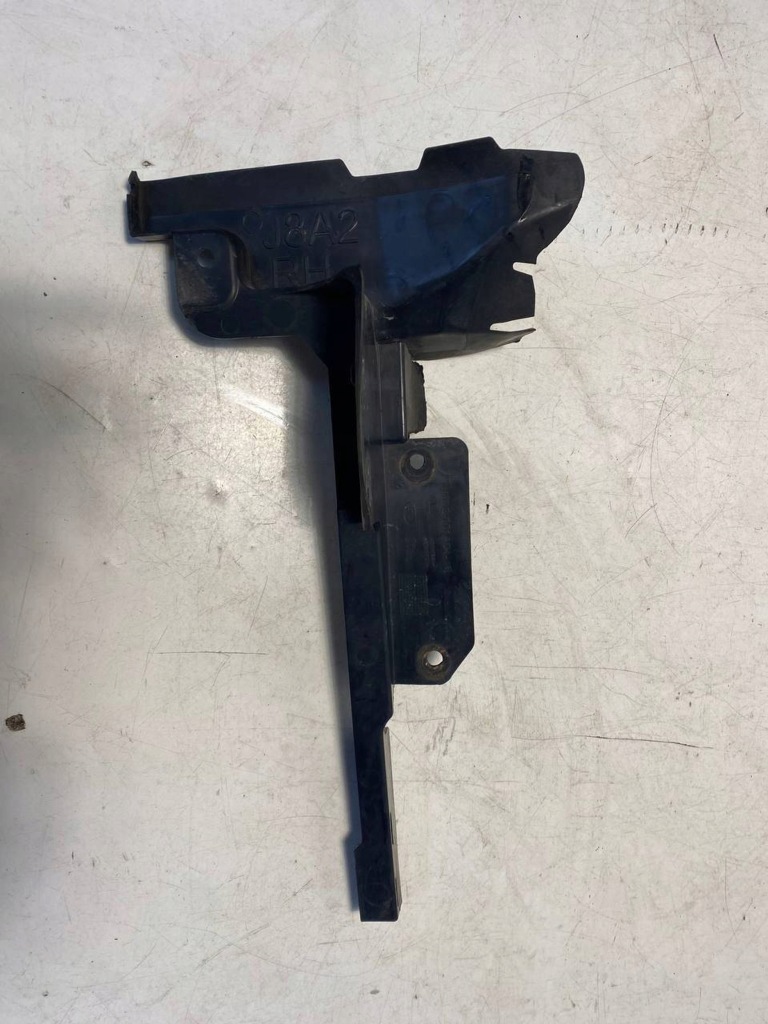 фото №1, Дефлектор радиатора правый range rover velar l560 j8a2-001a04-ab