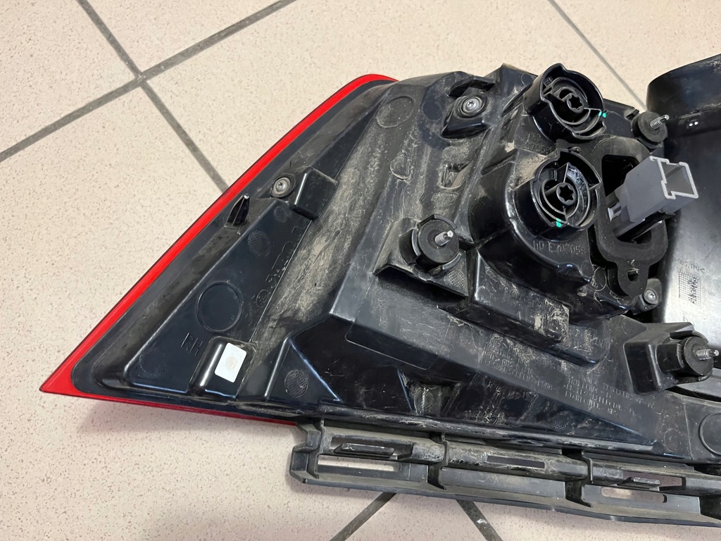 фото №13, Volvo s90 s-90 16- led лампа задня задня права 31698713