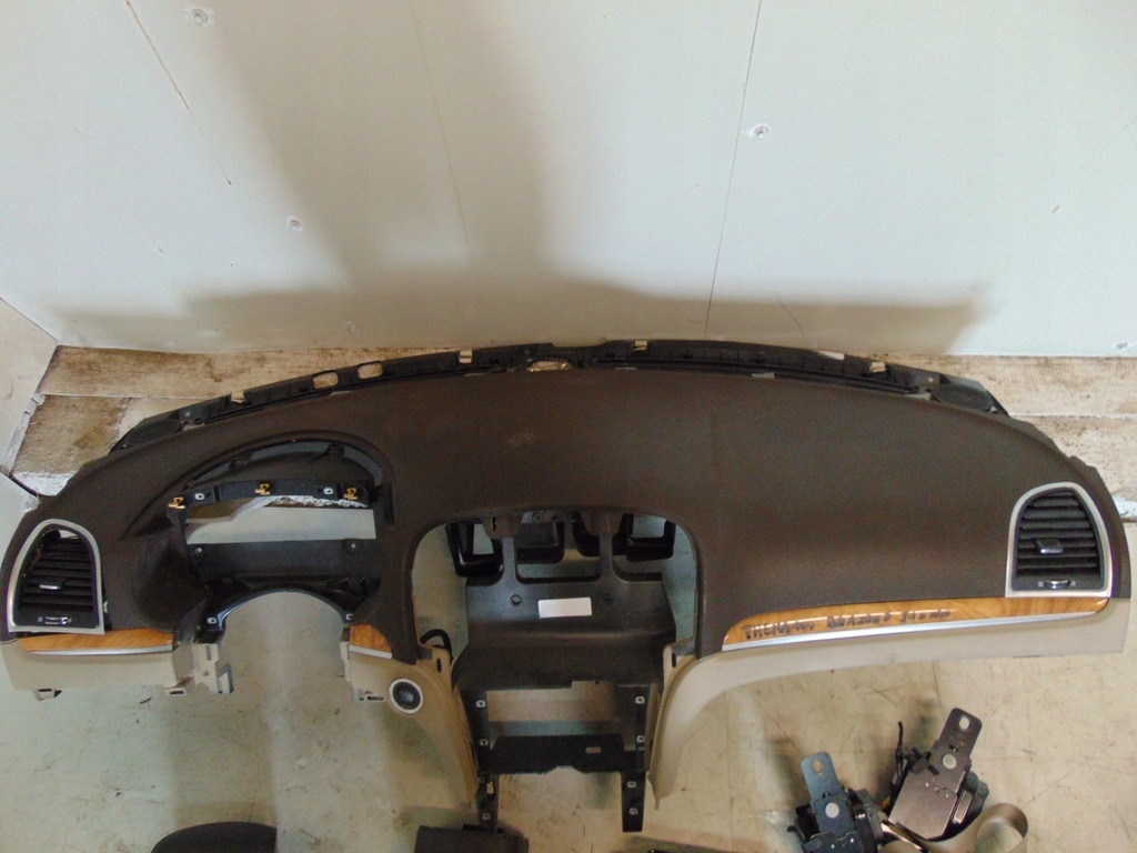 фото №3, Панель приладів консоль подушки безпеки подушки безпеки lancia thema 2011-