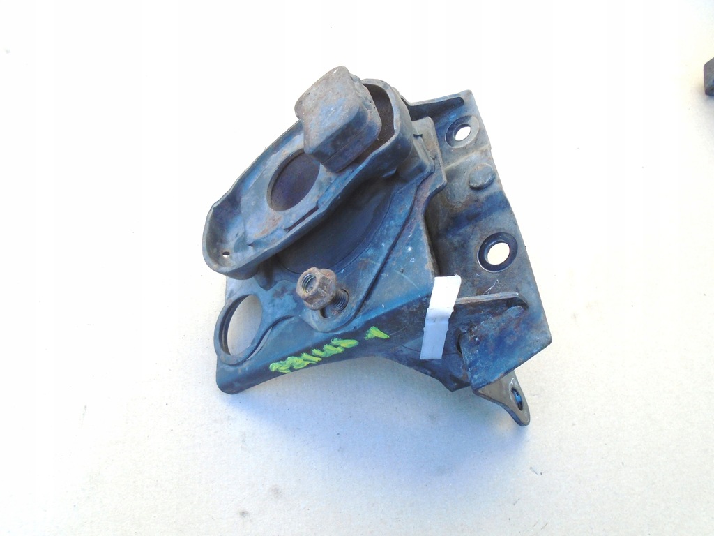 фото №1, Prius i 97-02r кронштейн подушка двигателя