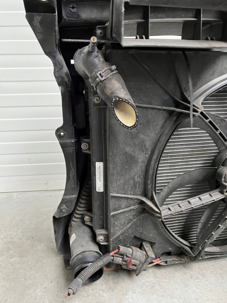 Ремень передний радиатор комплект радиатор балка skoda octavia 2 2 рестайлинг Оригинал