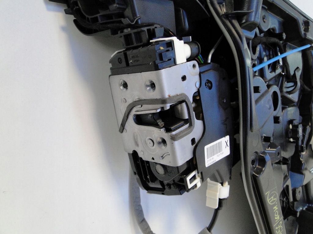 фото №6, Mercedes gla 156 x156 обшивка вкладыш перед левый