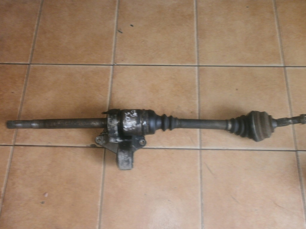 Купить Citroen c5 hb 2.0 hdi 01r приводной вал правый