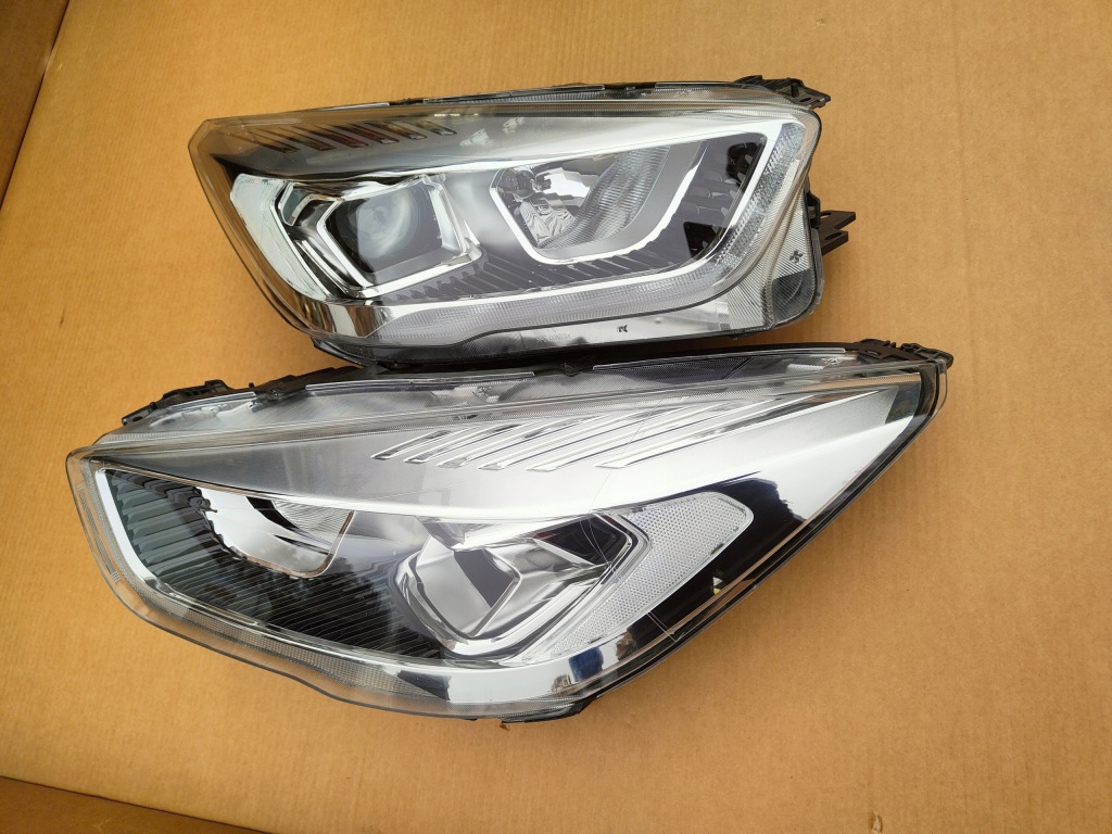 Купити Kuga mk2 рестайлінг  фара правий ліва лінза led комплект gv41-13w030-cg