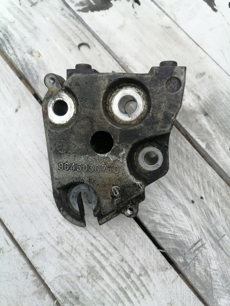 фото №1, Кронштейн двигуна peugeot 407 2.0 hdi 9645030780