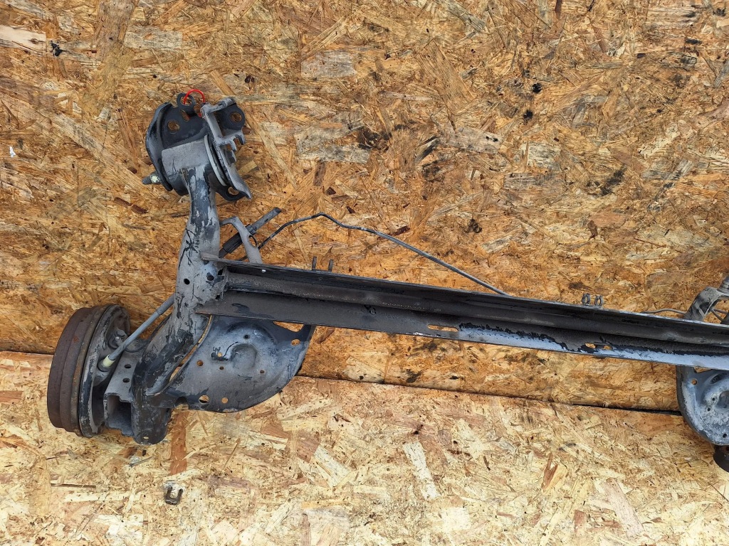 Oś задняя renault modus 04- Доставка