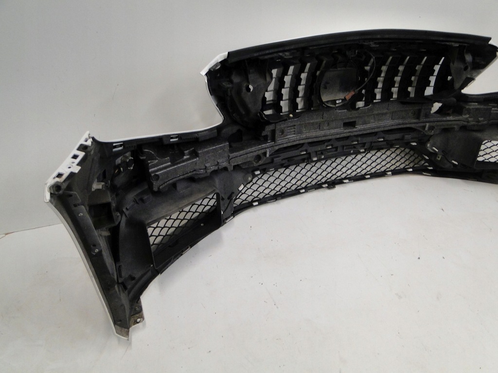 фото №13, Mercedes c klasa 205 kompletny перед капот бампер крылья лампы c63s 799