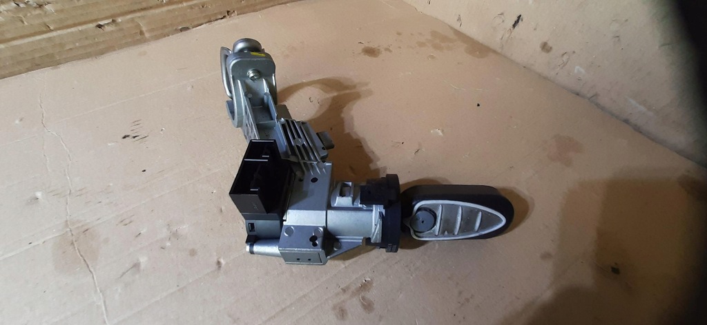 фото №3, Замок запалювання ключ alfa romeo mito 01098401