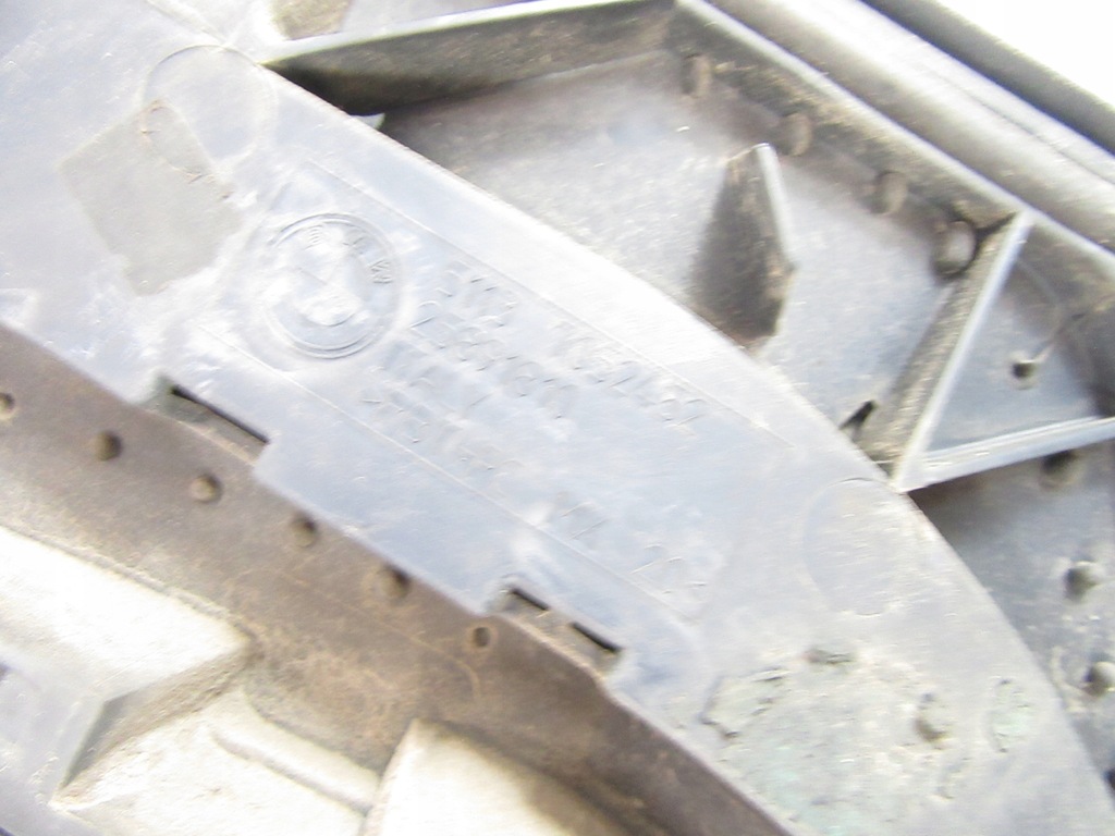 фото №10, Спойлер накладка кришки багажника bmw e83 x3 896