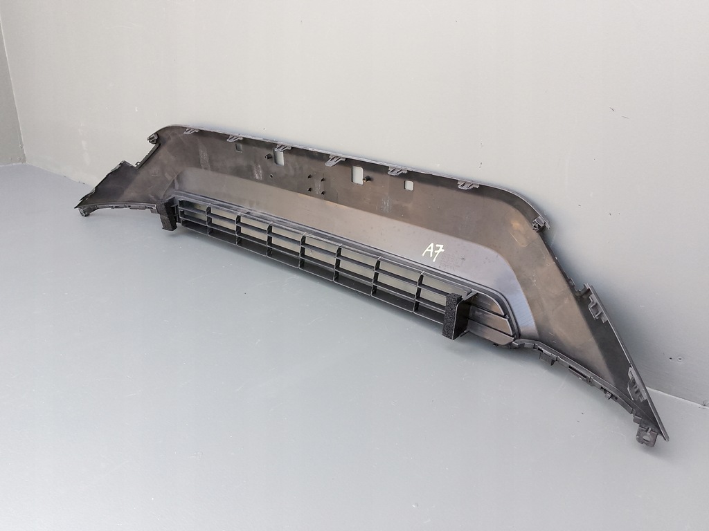 фото №6, Toyota rav4 rav-4 2019- решётка средняя бампера перед 53113-42110 ÷