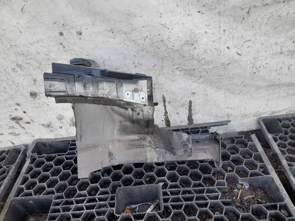 фото №1, Чверть лонжерон правий перед audi a1 8x 10-18