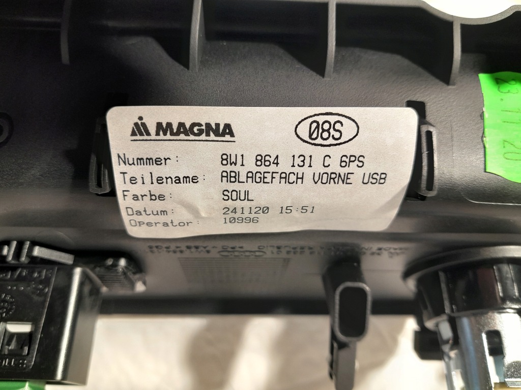 фото №5, Audi a4 b9 sedan полка туннель среднего 8w1864131c