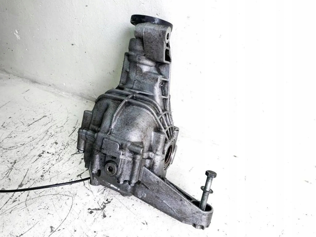 Редуктор передний mercedes-benz m w163 4460310010 34307089 2.7l 2000 Цена