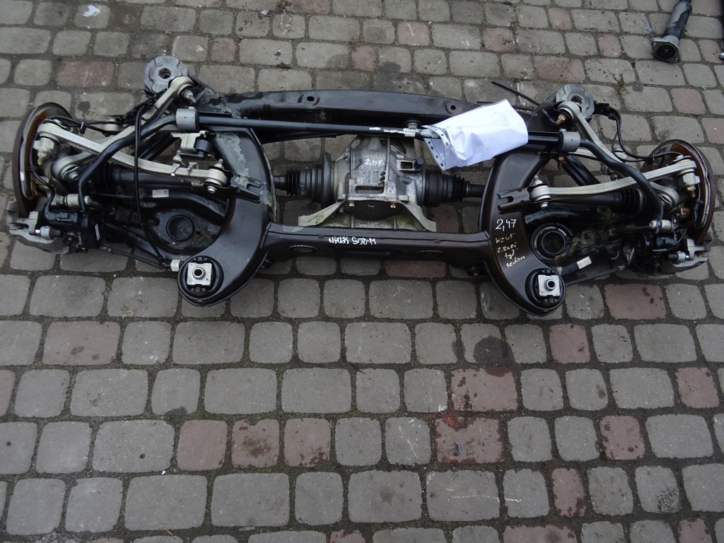 фото №1, Mercedes w205 подрамник задняя подрамник