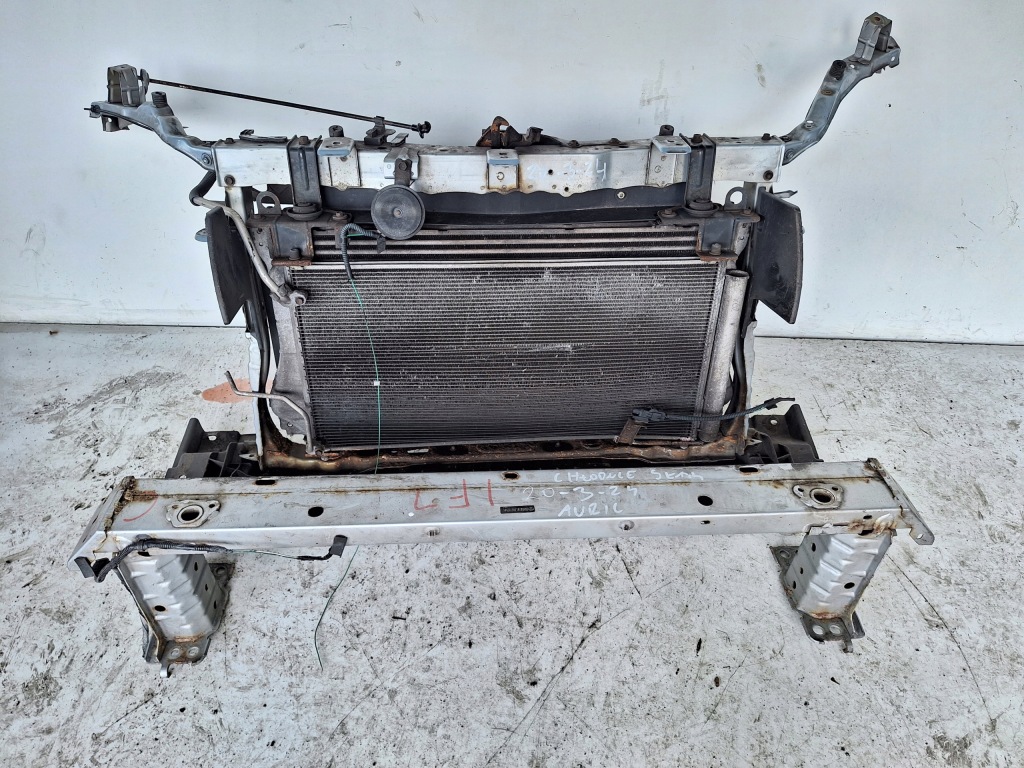 фото №1, Toyota auris i 06-09 pas передній дизель