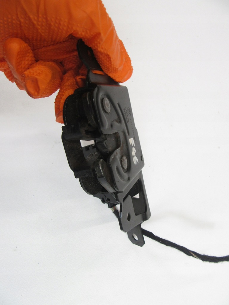 фото №5, Замок кришки багажника bmw e46 compact sedan kombi e83 x3